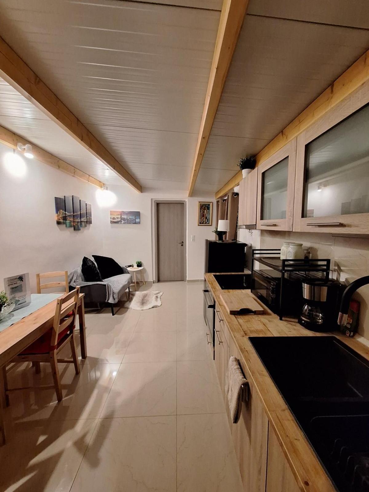 Johnson House Apartment Rafina  Room photo